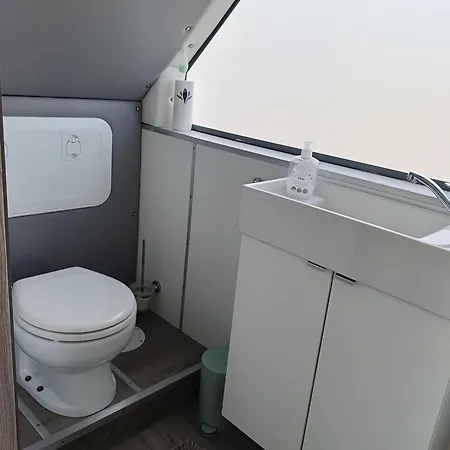 Sunrise Houseboat Свиноуйсьце